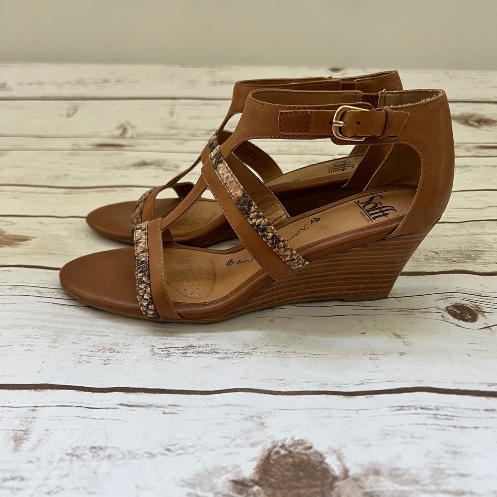 Sofft Wedge Sandals Tan Leather Snakeskin Strappy Buckle 8M